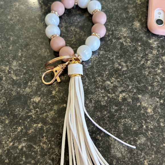 Keychain Bracelets - Picture 3 of 16